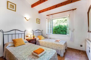 3 bedrooms, iron/ironing board, WiFi, bed sheets - Dar-es-Salaam - Three Bedroom Villa, Sleeps 6 (Binibequer)