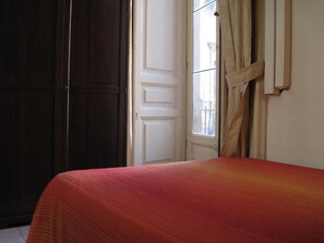 2 bedrooms, WiFi - Economy Double Room (Catania)