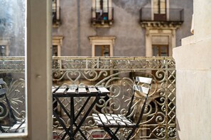 Outdoor dining - Double or Twin Room (Catania)