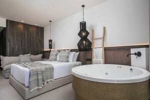 Deluxe Double Room | Minibar, in-room safe, blackout drapes, soundproofing - Vanik Suites (Rhodes)