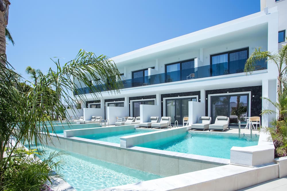 Vanik Suites