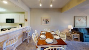 Dining - Tidewater Lighthouse 4113 (North Myrtle Beach)