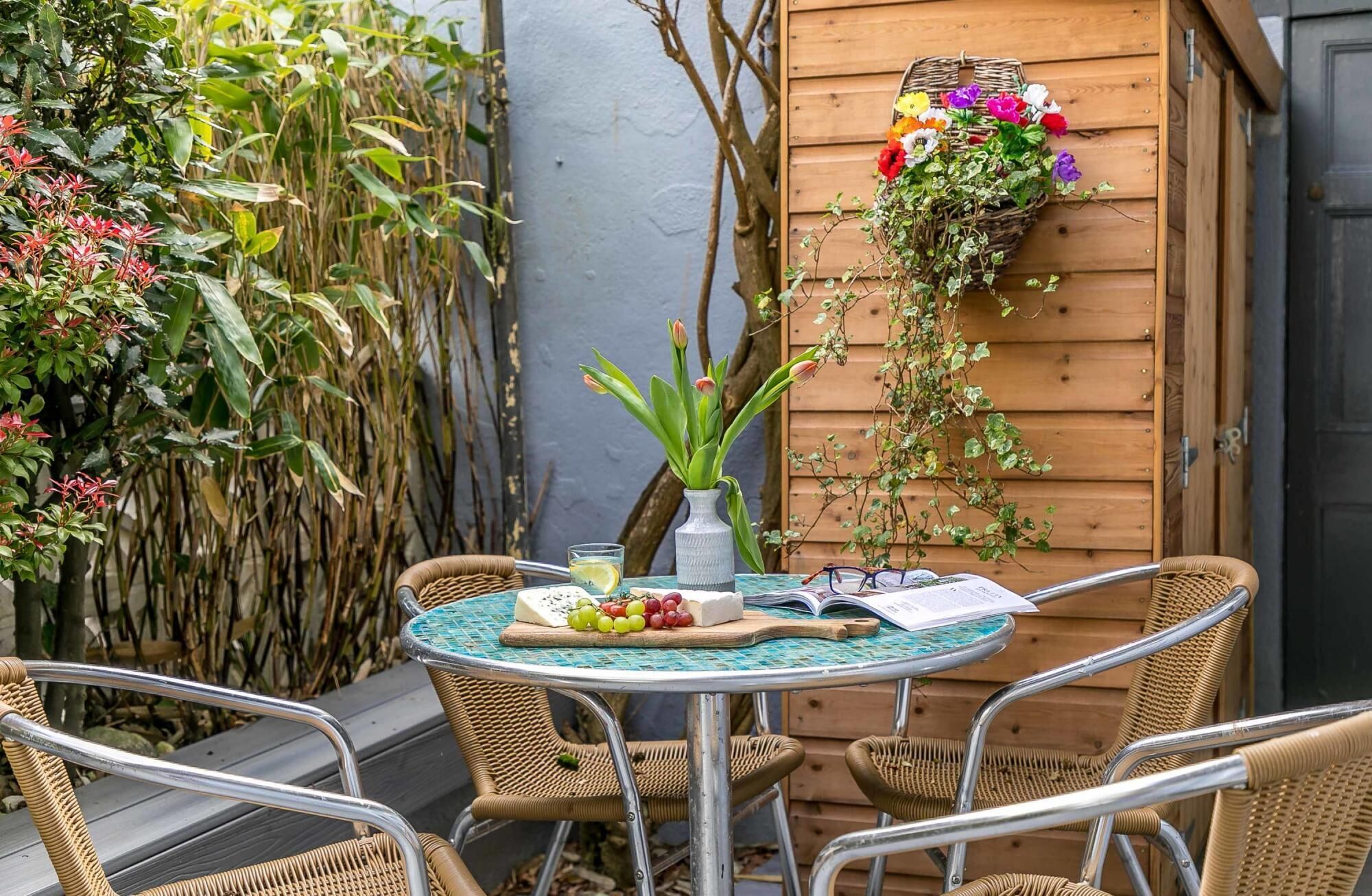 Beach Cottage - Nautical-themed Cottage in Central Totnes