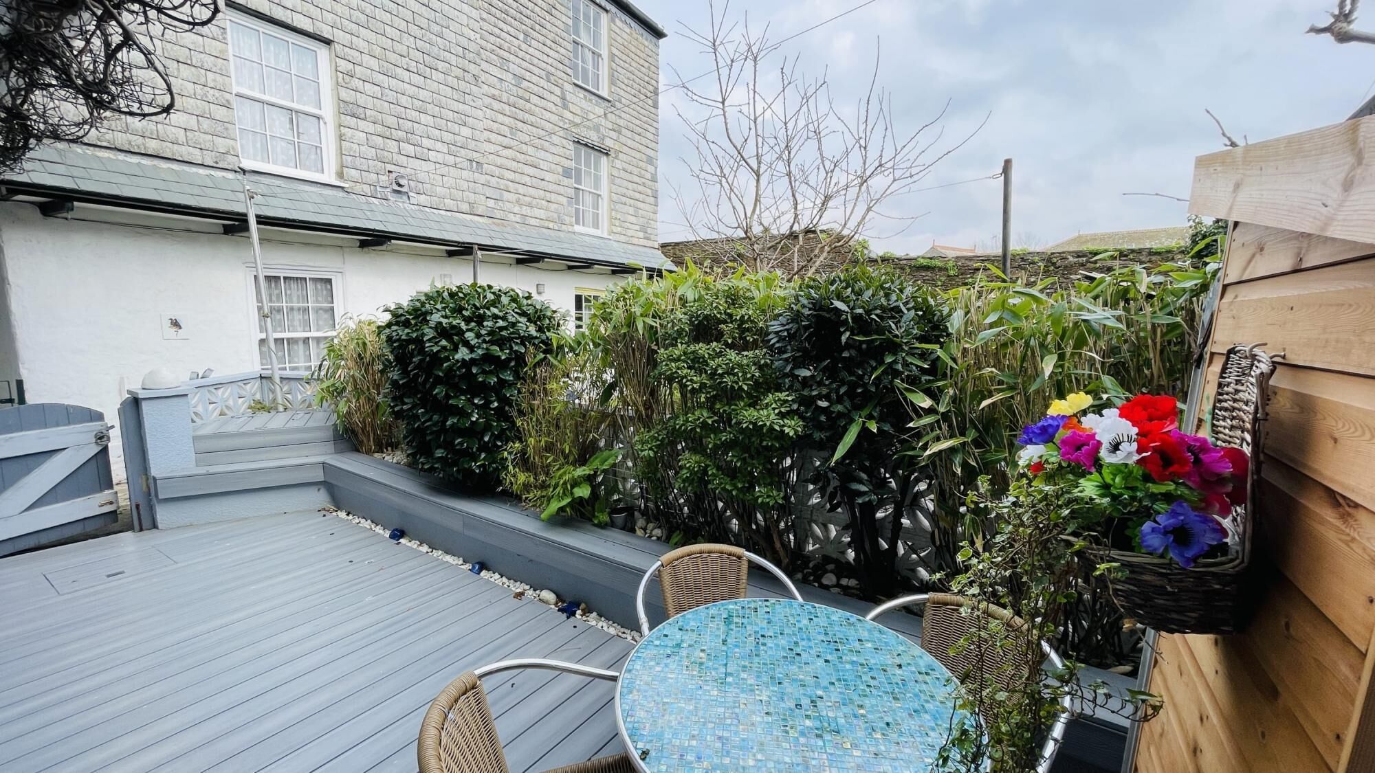 Beach Cottage - Nautical-themed Cottage in Central Totnes