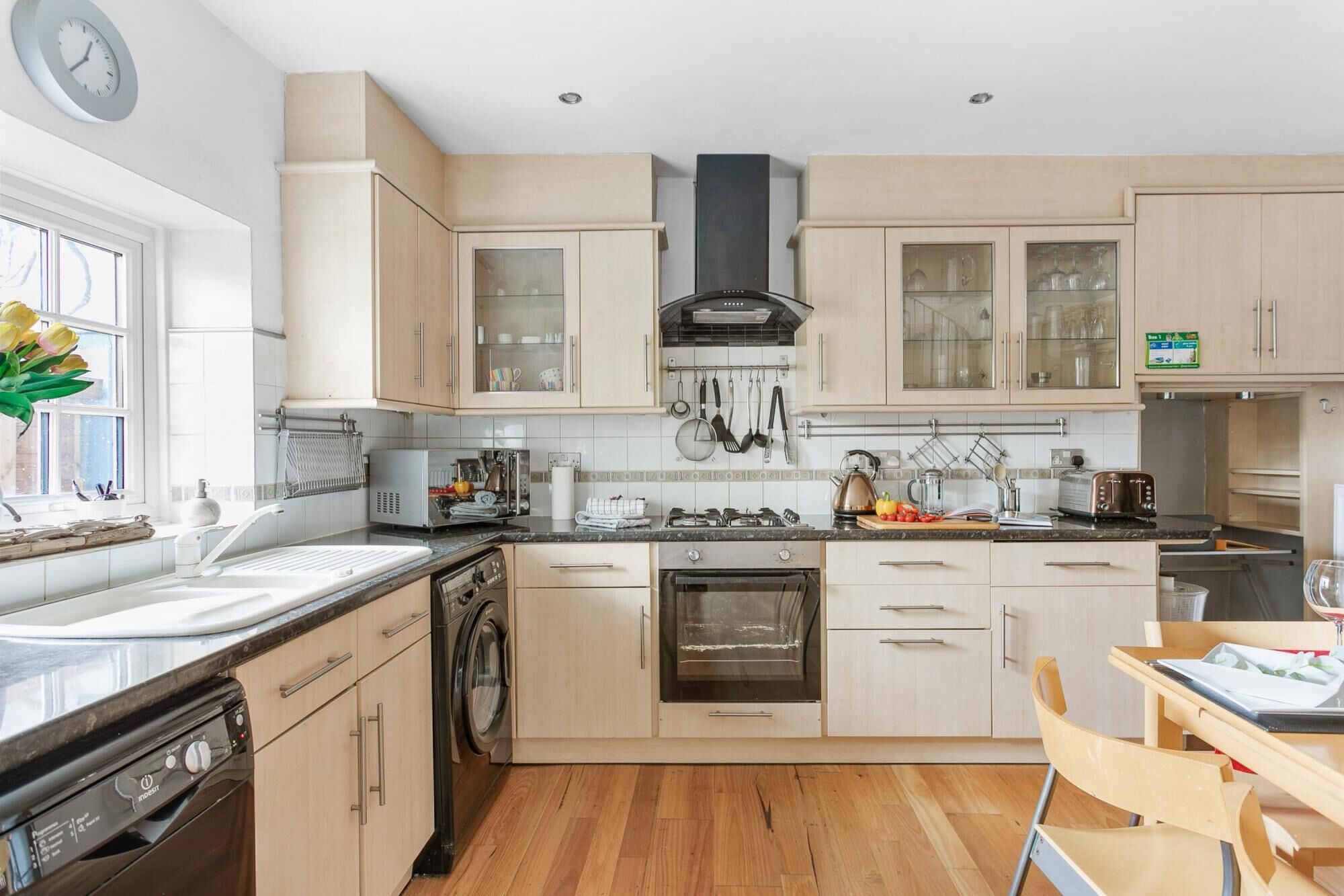 Beach Cottage - Nautical-themed Cottage in Central Totnes