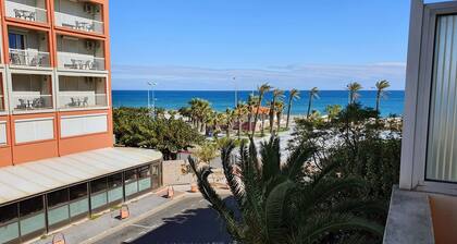 Appartement avec vue sur mer à 60 m de la plage PROMO 35 % jusqu'au 6 août