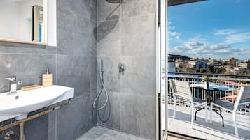 Kylpyamme, hiustenkuivaaja, bidee