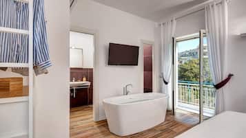 3 chambres, fer et planche à repasser, Wi-Fi, literie fournie