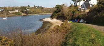 4-bedroom house in the heart of the Abers (7-minute walk from Ganaoc beach)