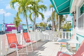 Outdoor dining - Bayview Inn #101 | Updated & Steps to Bridge St (Bradenton Beach)