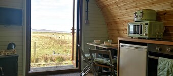 Cozy Cabin Retreat in Halkirk