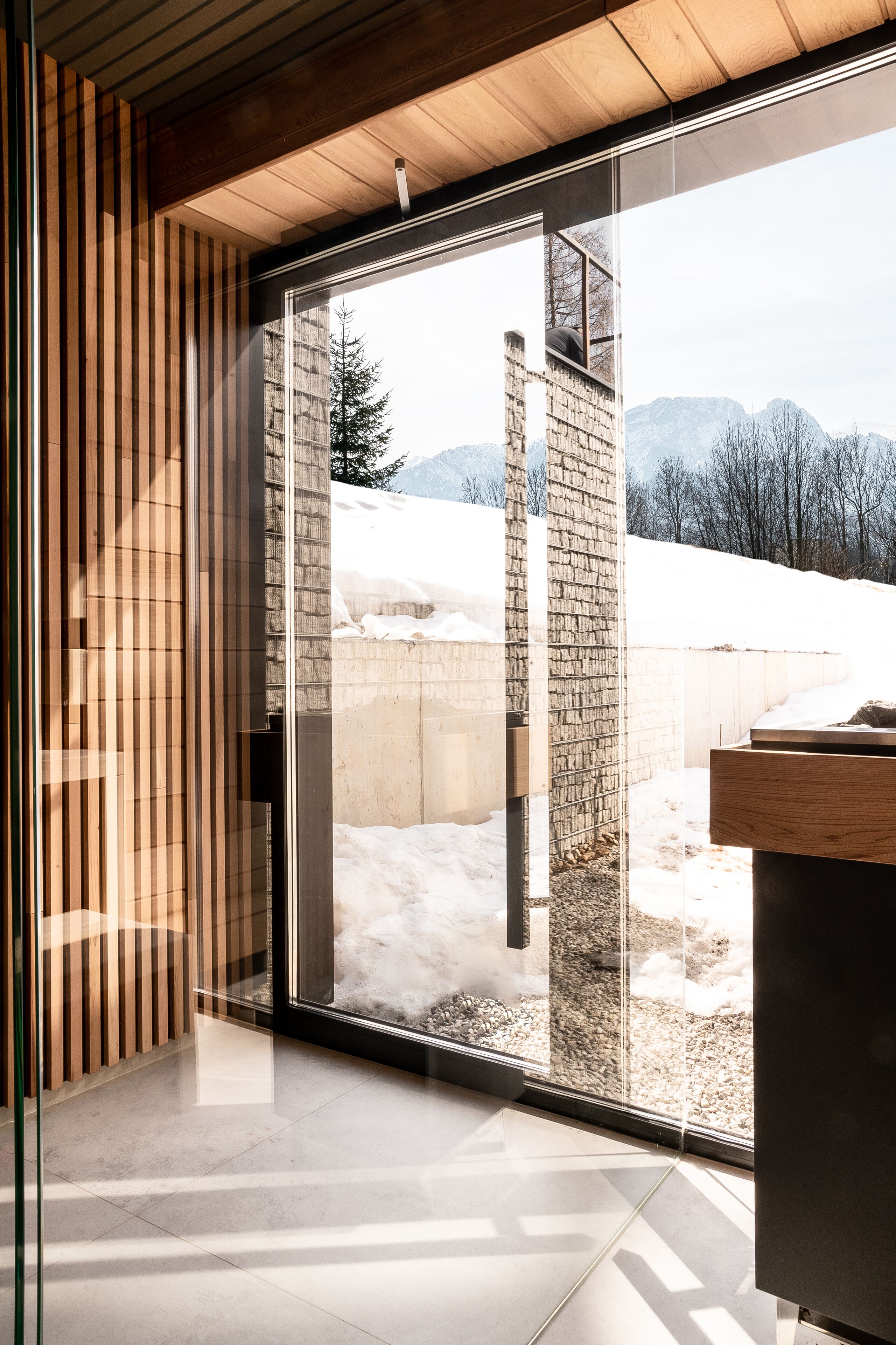 Masajes con piedras calientes, masajes de tejido profundo