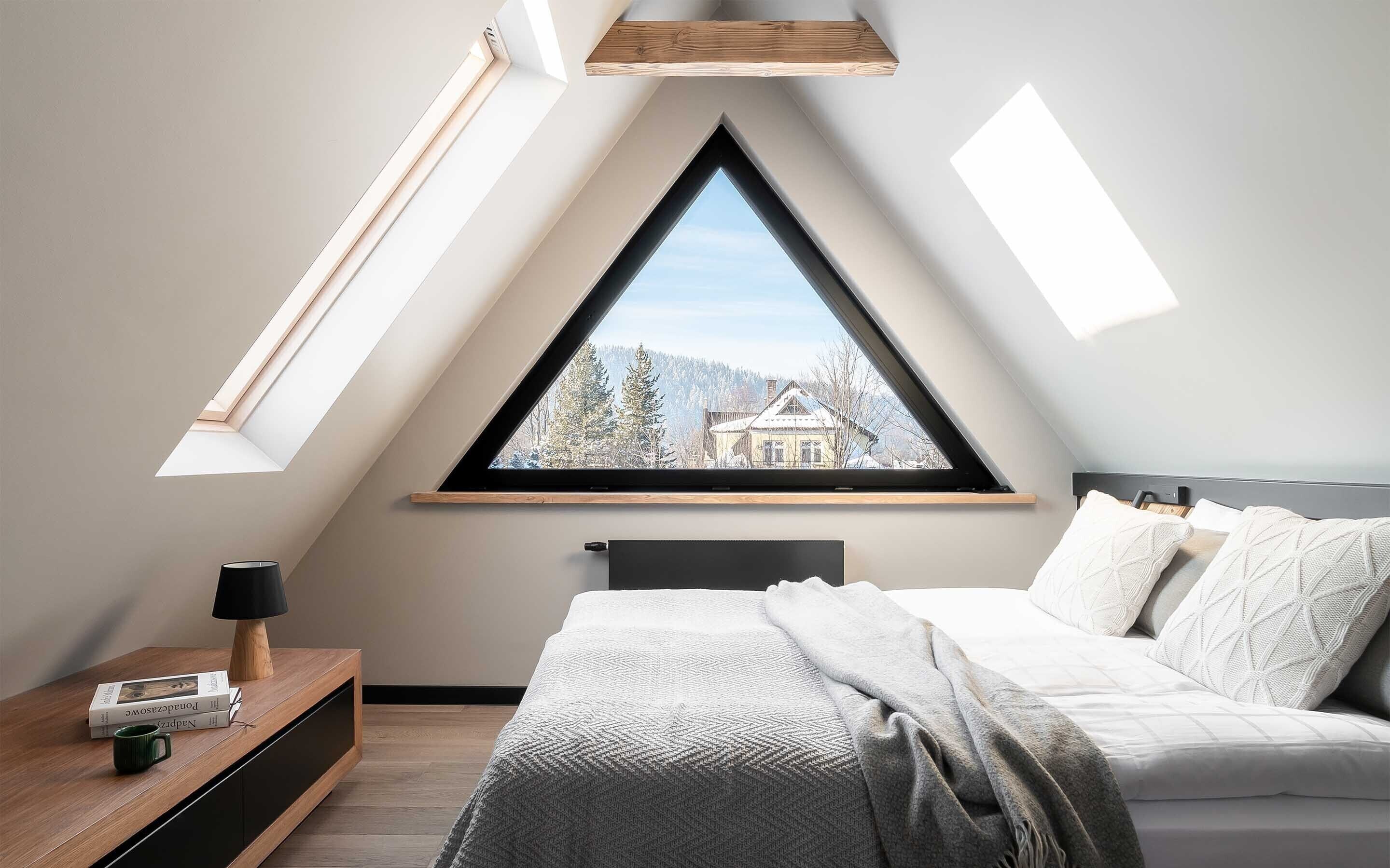 Suite | Memory foam beds, minibar, in-room safe, soundproofing