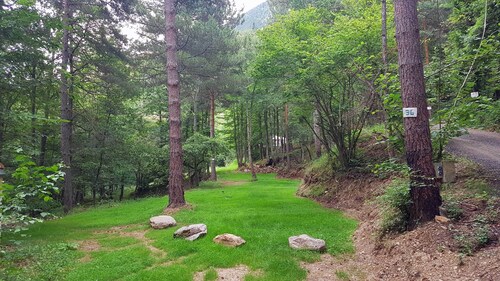 Rentals at our nature campsite with large spring-water swimming pool