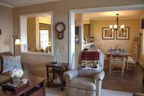 Una Smart TV, una chimenea