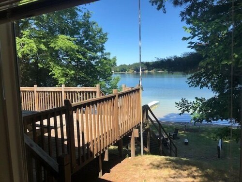 Cottage on Hackert Lake