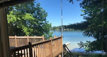 Cottage on Hackert Lake