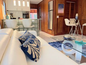 40-cm flat-screen TV with cable channels, Smart TV - Nature View #2 (Fort Myers Beach)