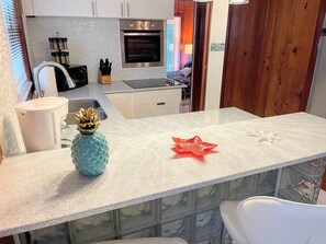 Fridge, microwave, oven, stovetop - Nature View #2 (Fort Myers Beach)