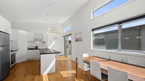 Fridge, microwave, oven, dishwasher - Anderson Central Townhouse - Walk to Shops & Beach (Torquay)