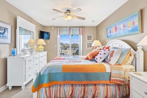 3 bedrooms, Internet - Karen's Island Retreat- Oceanwalk 7204 / 105 SE 58th Street (Oak Island)
