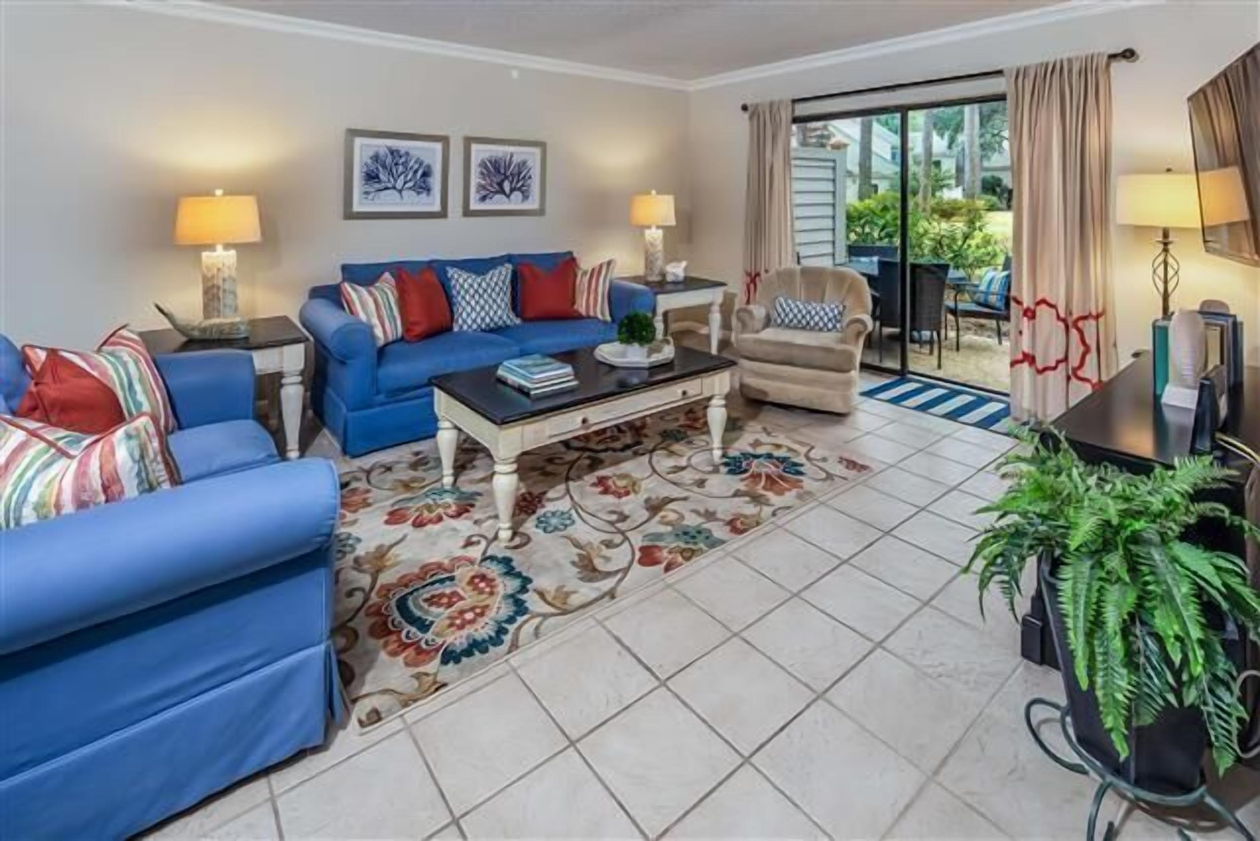 Charming & Spacious 4-Bdrm Villa w/ Private Patio in the heart of Harbour Town