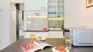 อพาร์ทเมนท์ (2 Bedrooms) | ครัวส่วนตัว | ไมโครเวฟ, เตาประกอบอาหาร, เตาปิ้งขนมปัง