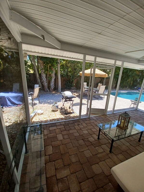 Interior - SIESTA KEY BEACH COTTAGE, 5 Minute walk to Sunset on the Beach (Siesta Key)