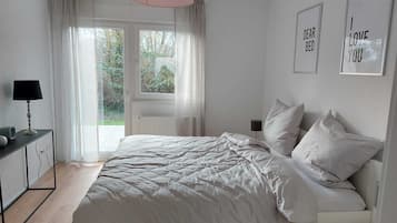 1 chambre, lit parapluie, Wi-Fi gratuit, draps fournis