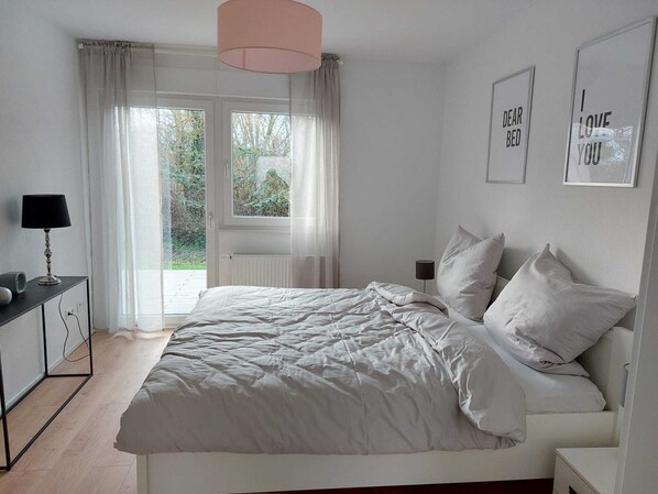 1 chambre, lit parapluie, Wi-Fi gratuit, draps fournis