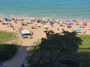 بالقرب من الشاطئ