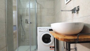 Shower, hair dryer, towels - Corte Nizza - Historic center, WiFi, AC, 4 guests (Taviano)