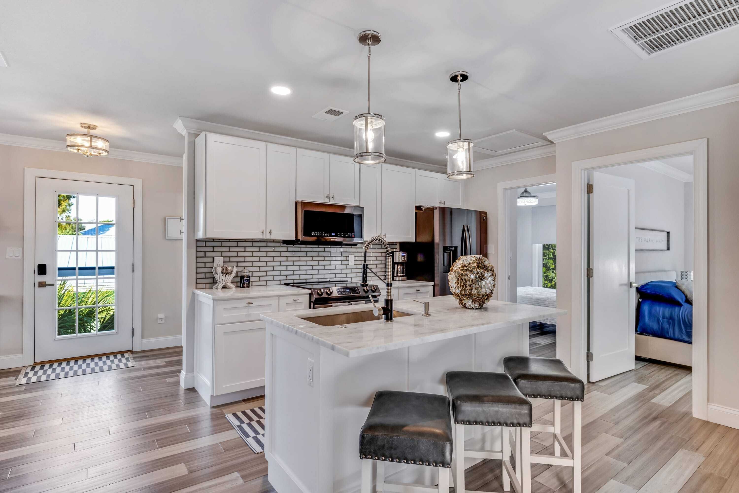 Canal Front Stilt Home: Waterfront Bliss