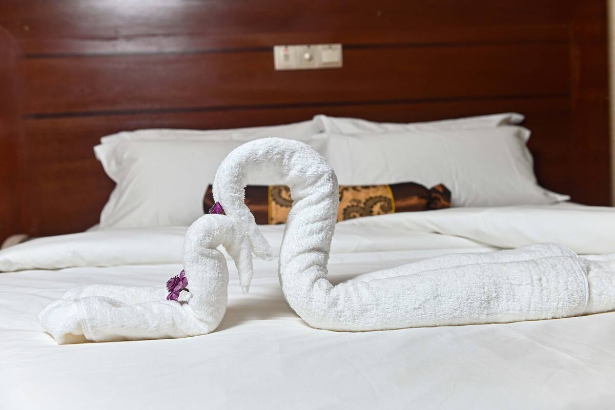 In-room safe, individually decorated, individually furnished, desk