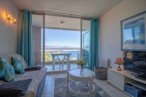 TV - Superb 45m² With Balcony And Magnificent Sea View (Théoule-sur-Mer)