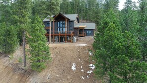 Exterior - New, Secluded Lodge with Amazing Forest Views Wrap-Around Deck & Open Living (Lead)