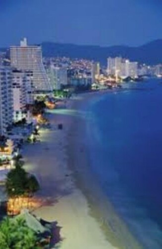 immerse yourself in Mexican living. B. & B.  5 min. walk to beach ,Playa  Bonfil