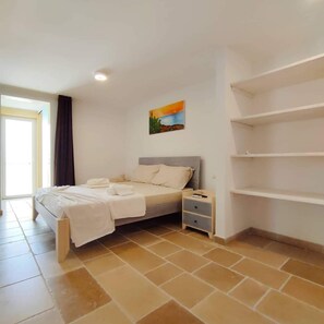 2 bedrooms, internet - Villa (Il Poggio)