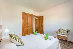 3 chambres, fer et planche Ă repasser, Wi-Fi gratuit, draps fournis