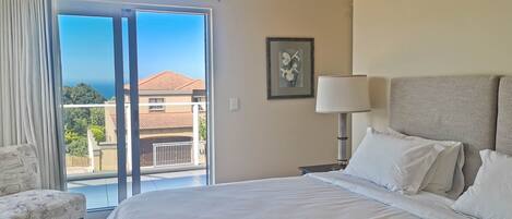 4 bedrooms, individually decorated, individually furnished, desk