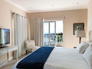 Family House | 4 bedrooms, individually decorated, individually furnished, desk - Vitamin Sea (Plettenberg Bay)