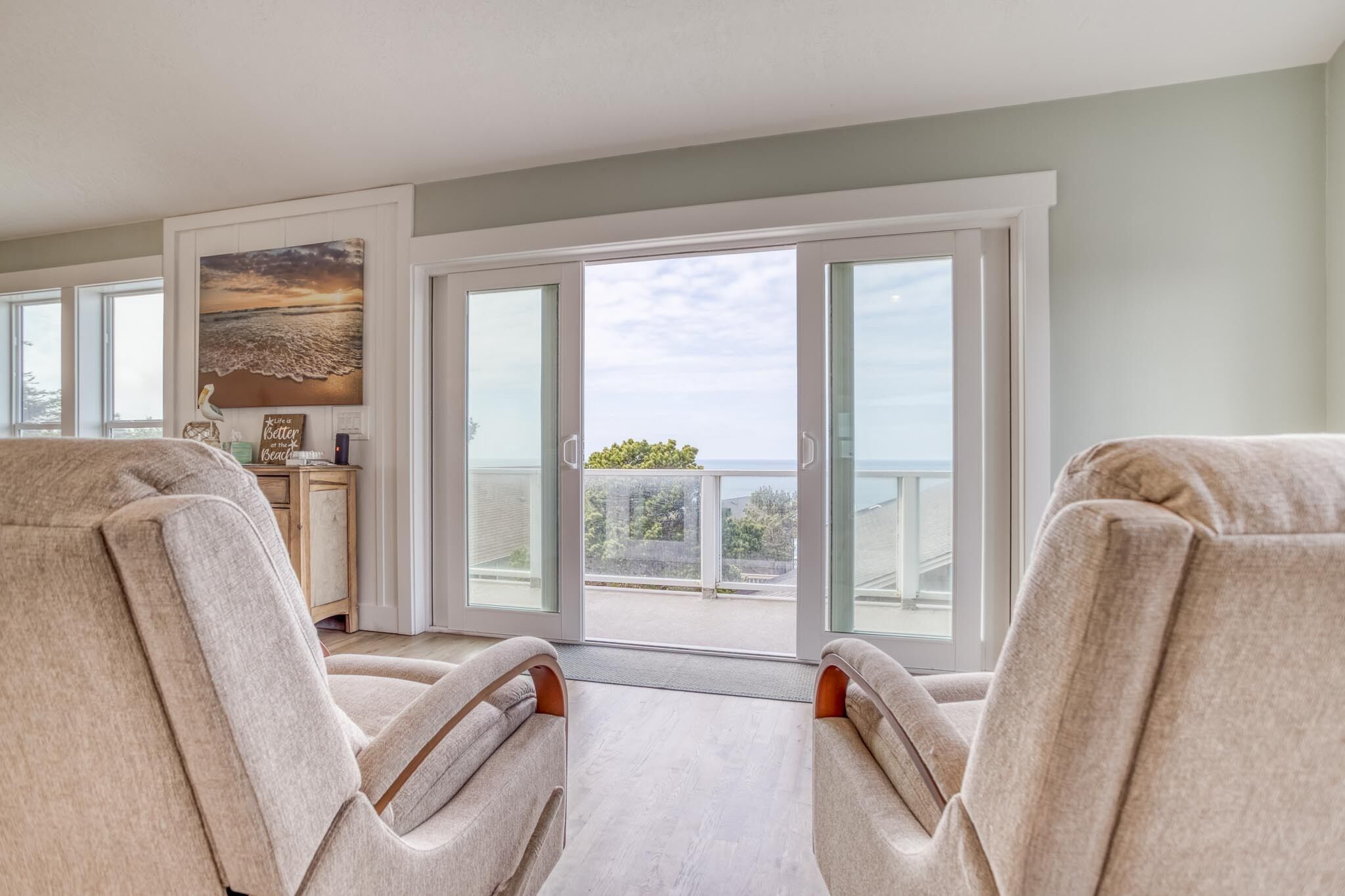 Spacious, Sky-High Great Room Graces Splendidly Luxurious Ocean-view Craftsman!