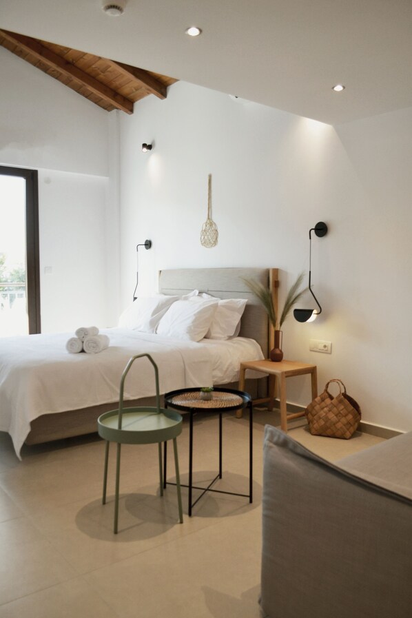 Senior Suite | Premium bedding, minibar, individually furnished, desk - IADES (Kassandra)