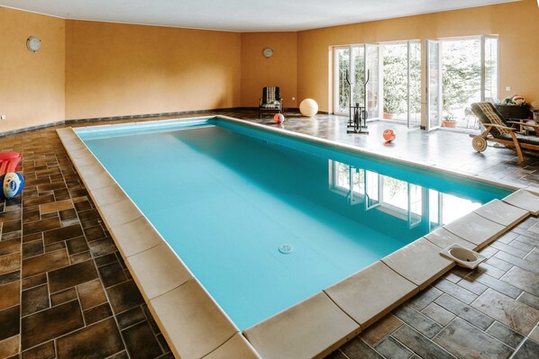 Huvila (Four Bedroom villa Alpe Adria) | Uima-allas | Sisäuima-allas