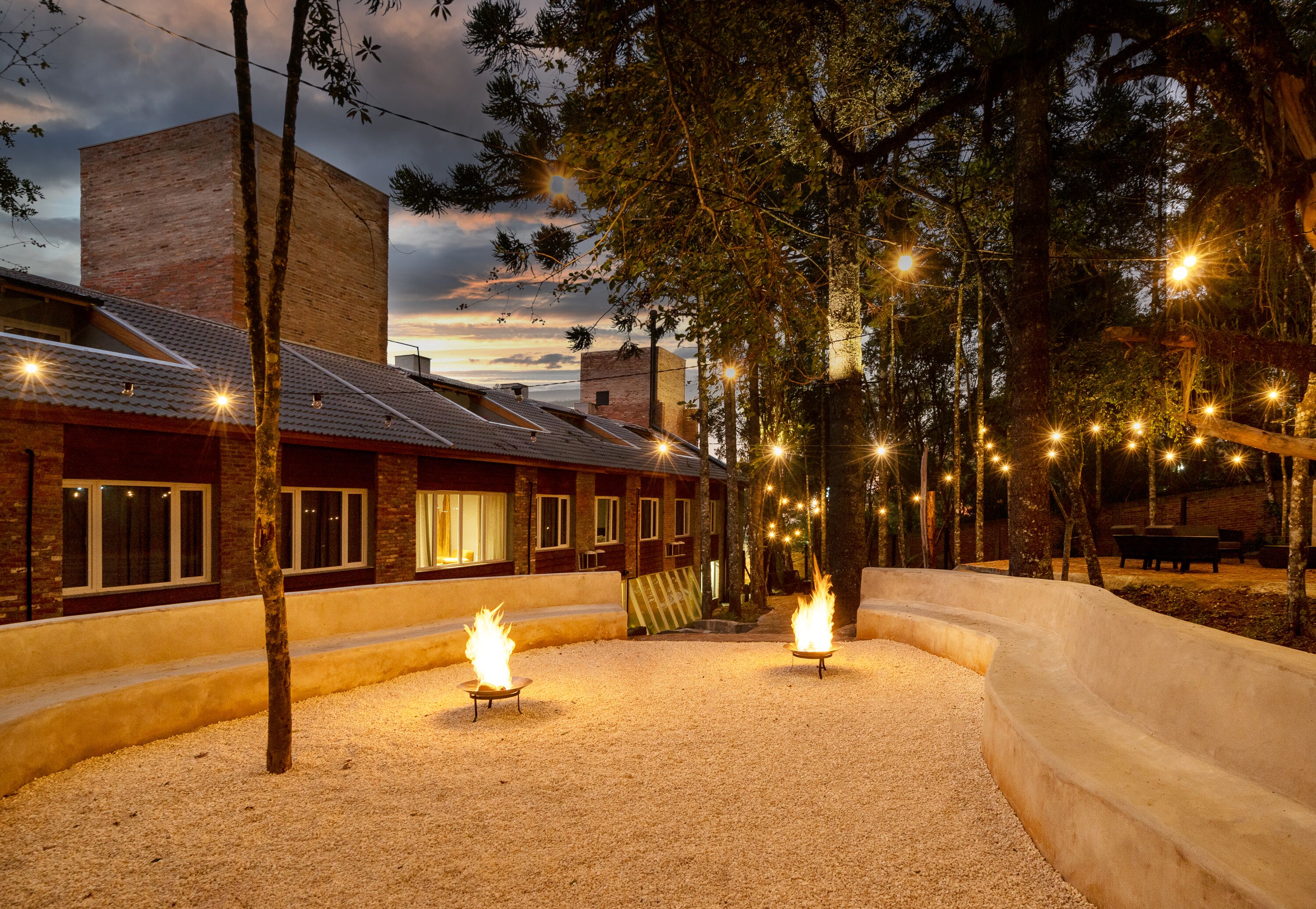 deluxe quadruple room | property grounds