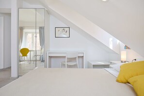 Iron/ironing board, free WiFi, bed sheets