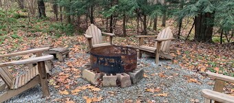 Cabin w/ Hot Tub on Small Pond