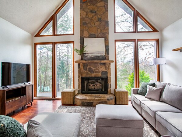 Smart TV, fireplace, table football, offices - Spacious Cabin w/ Arcade, Fire Pit, 2 Kitchens & Stunning Views (Sevierville)