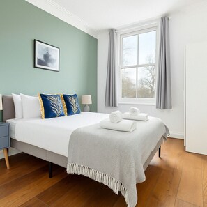 2 habitaciones, tabla de planchar con plancha y wifi gratis 