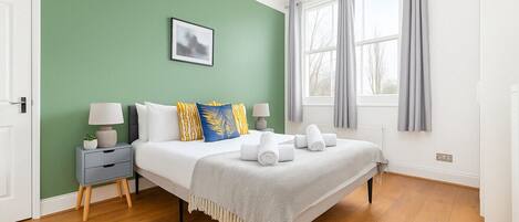 2 bedrooms, iron/ironing board, free WiFi, bed sheets